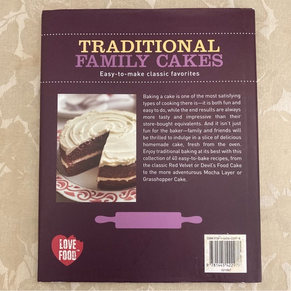 Traditional Family Cakes Easy-to-make Classic Favorites Book 2011 - Picture 4 of 7